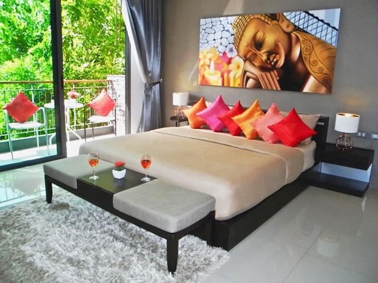 Emerald Apartment In Patong
