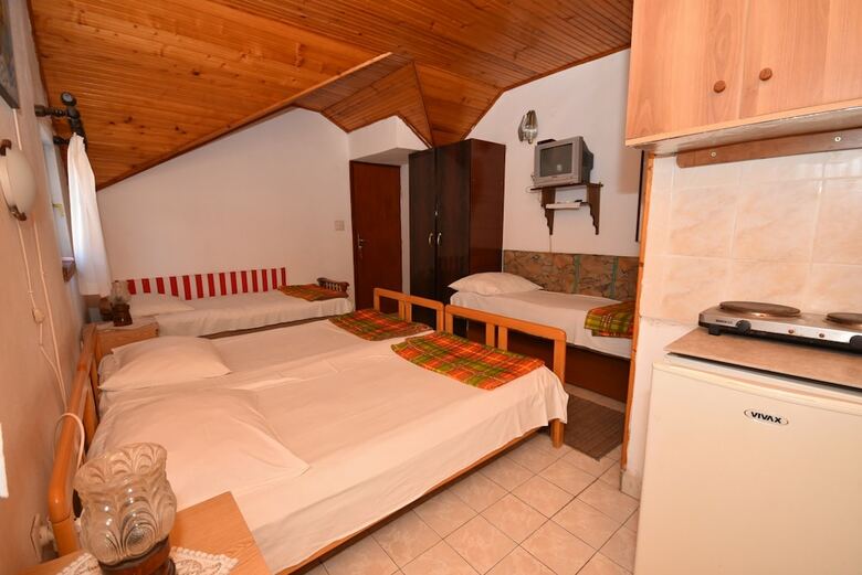 Malovic Apartments