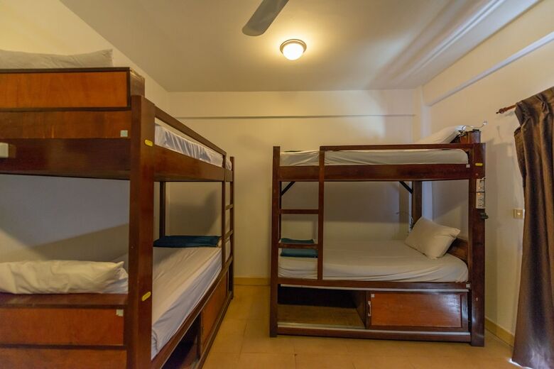 Hostal G&z Plan B Hostel