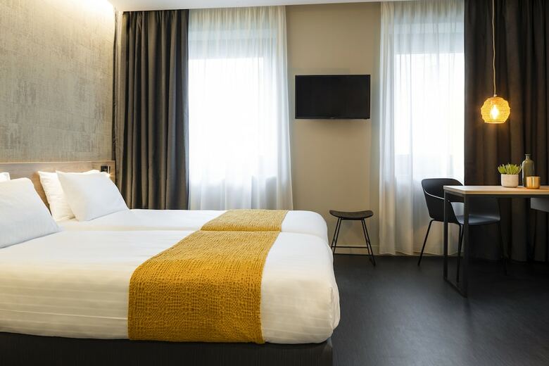 37 Lodge La D�fense Courbevoie