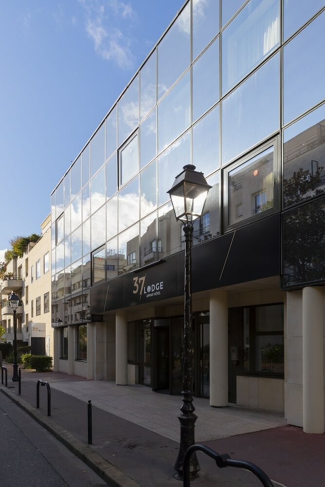 37 Lodge La D�fense Courbevoie