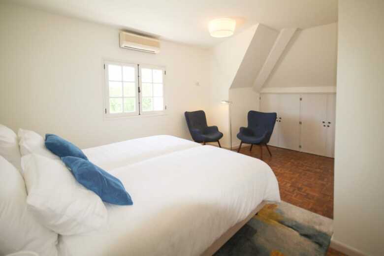 Villa Branca Barreiros Bed & Breakfast