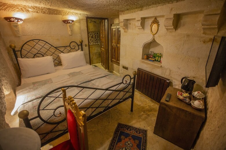 Royal Cave Hotel