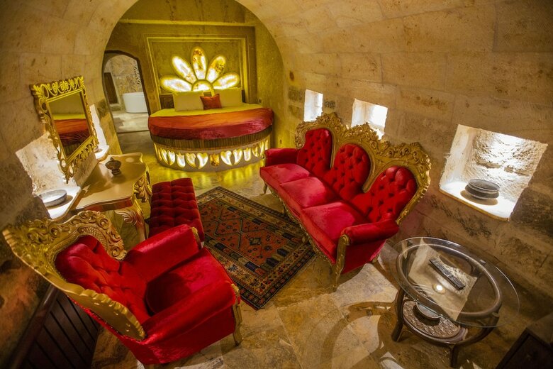 Royal Cave Hotel