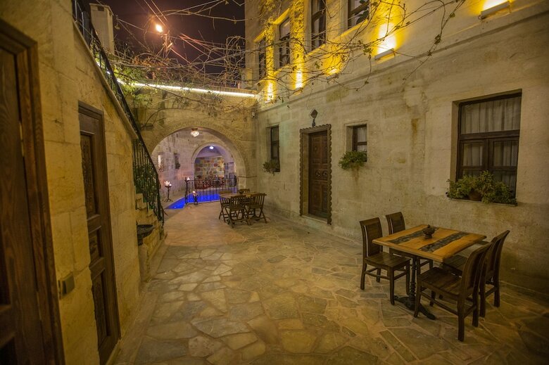 Royal Cave Hotel