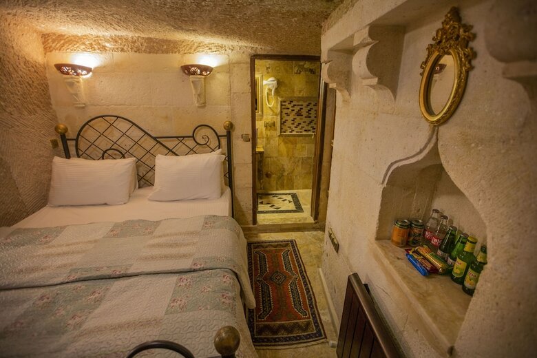 Royal Cave Hotel