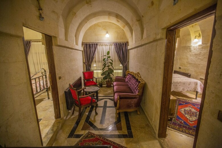 Royal Cave Hotel