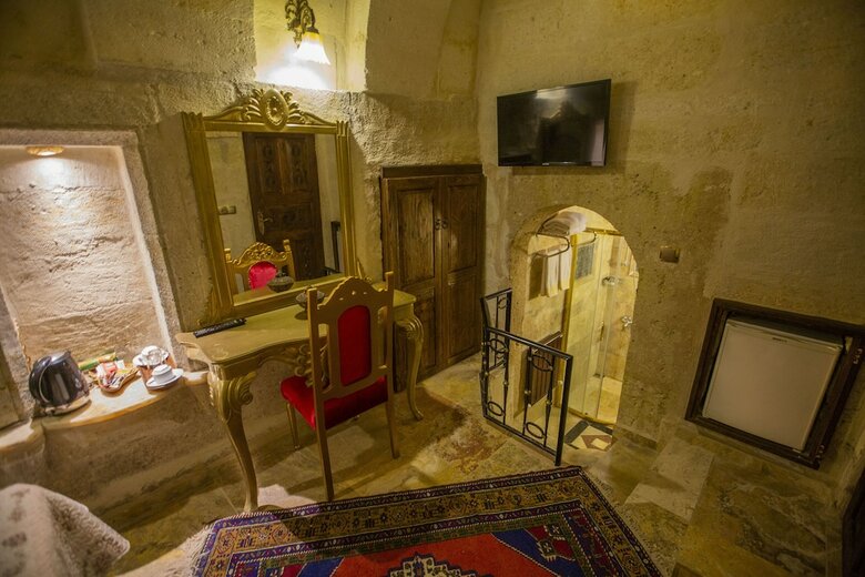 Royal Cave Hotel