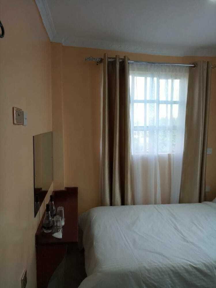 Kentania Hotel