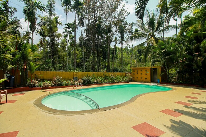 Hotel Palette -karapuzha Village