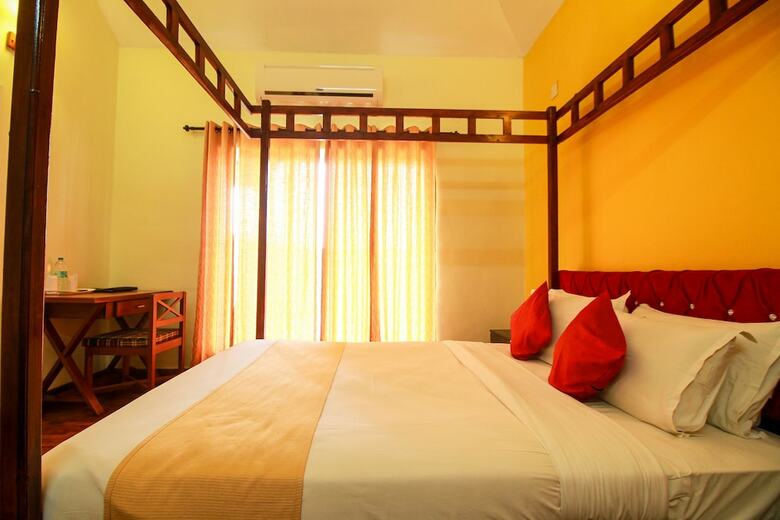 Hotel Palette -karapuzha Village