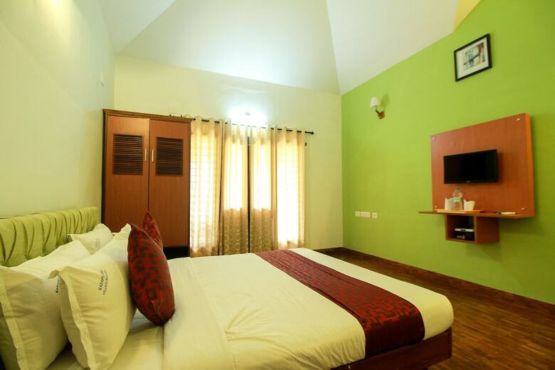 Hotel Palette -karapuzha Village
