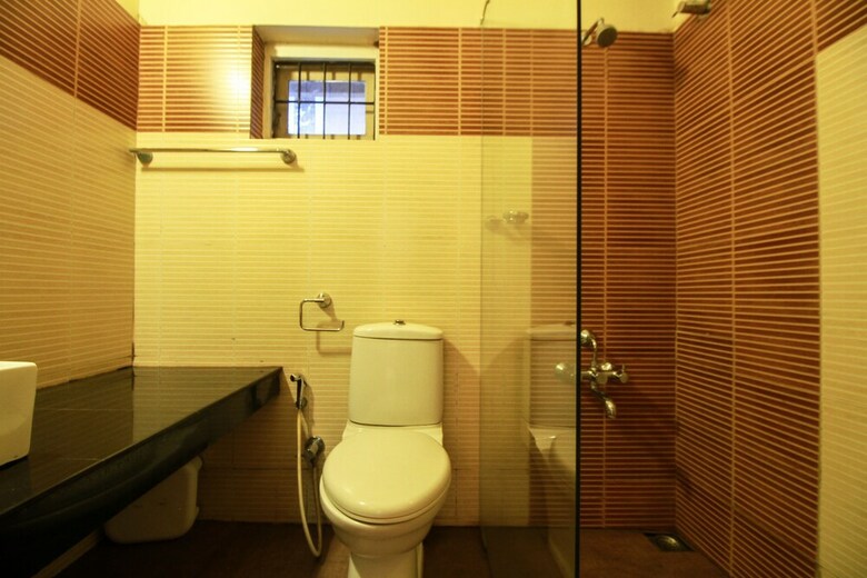 Hotel Palette -karapuzha Village