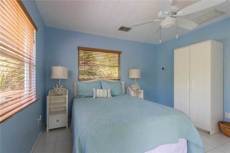 528 - Coral Cottage