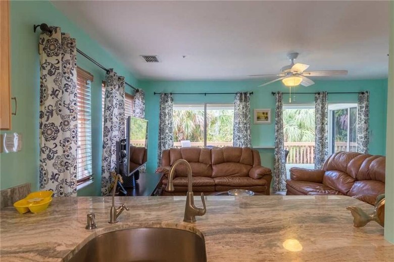 528 - Coral Cottage