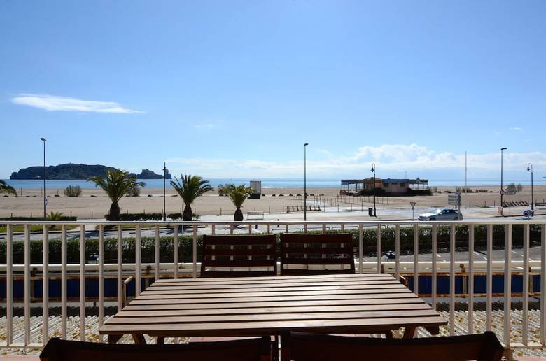 Apartamentos Rocamaura I