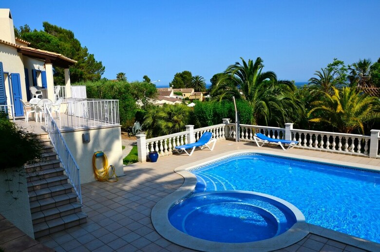 Villa  Villa Montgri