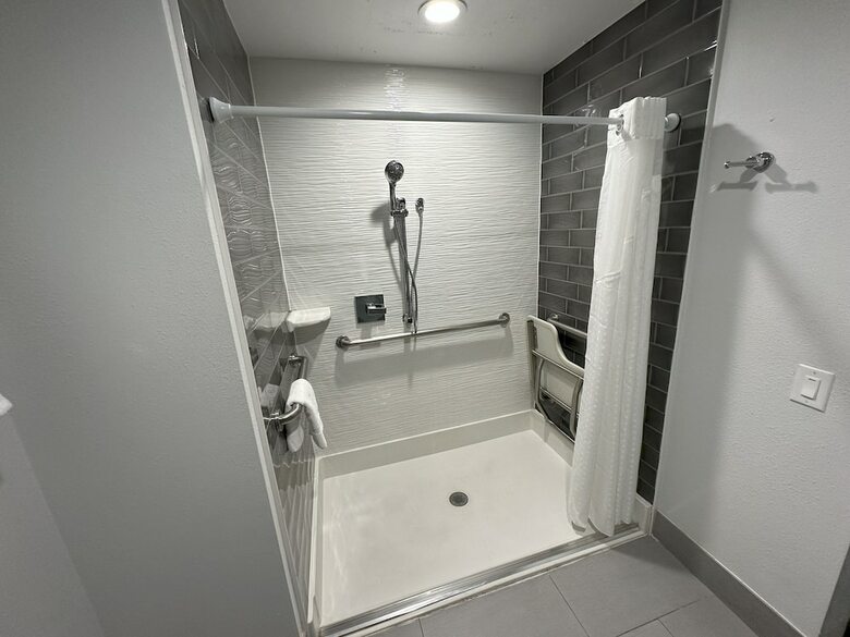 Hotel Lawrence Downtown Dallas