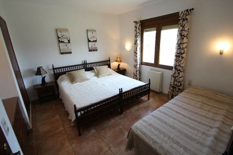 Flandes - Traditionally Furnished  Villa In Benissa