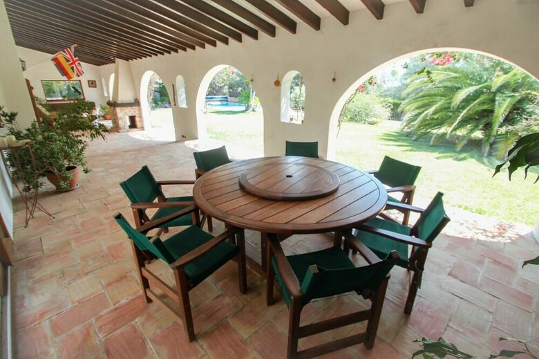 Finca Raiz - Modern, Well-equipped Villa With Private Pool In Moraira