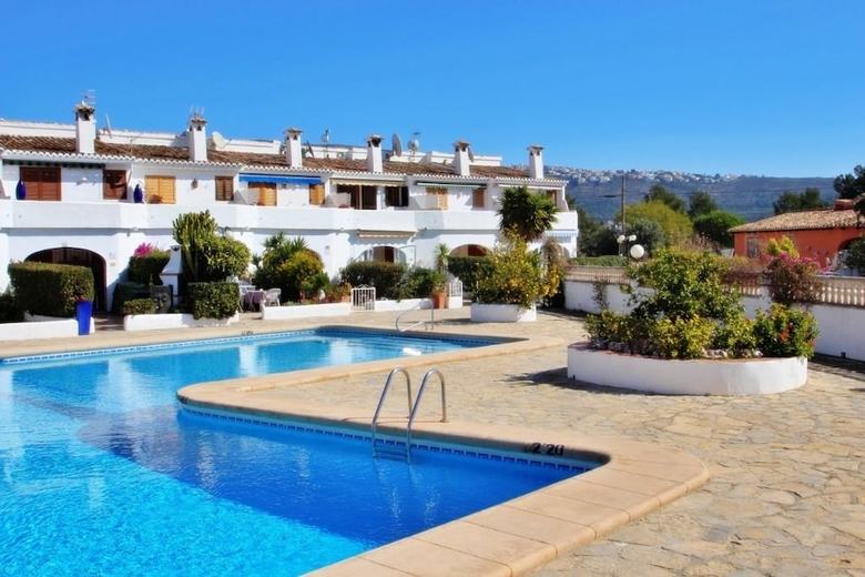 Villa Jane - Holiday Home With Swimming Pool In Teulada
