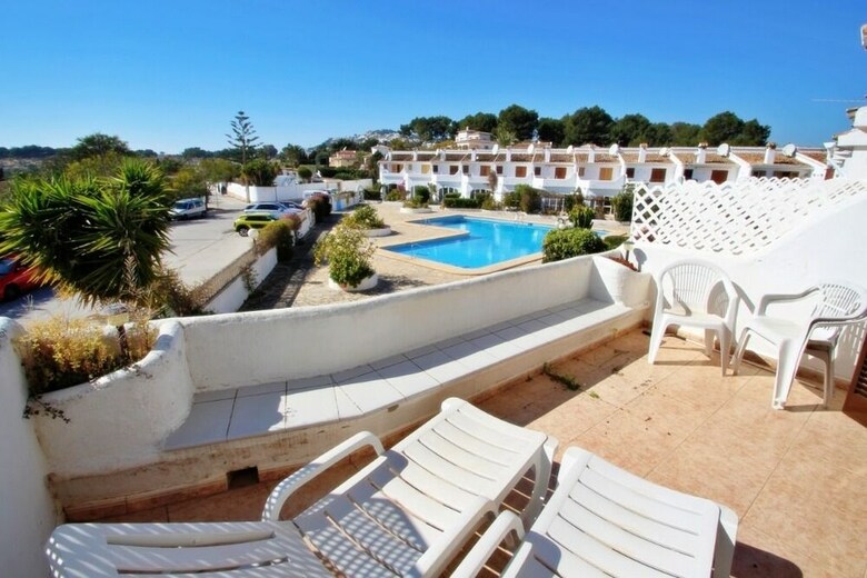 Villa Jane - Holiday Home With Swimming Pool In Teulada