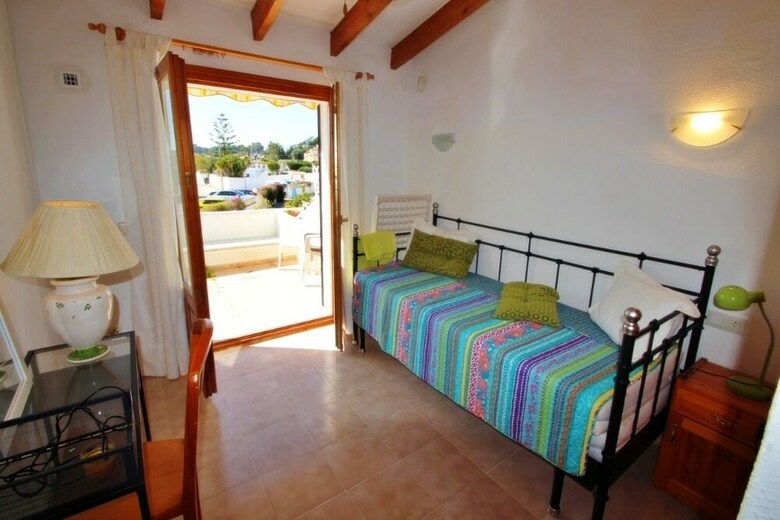 Villa Jane - Holiday Home With Swimming Pool In Teulada