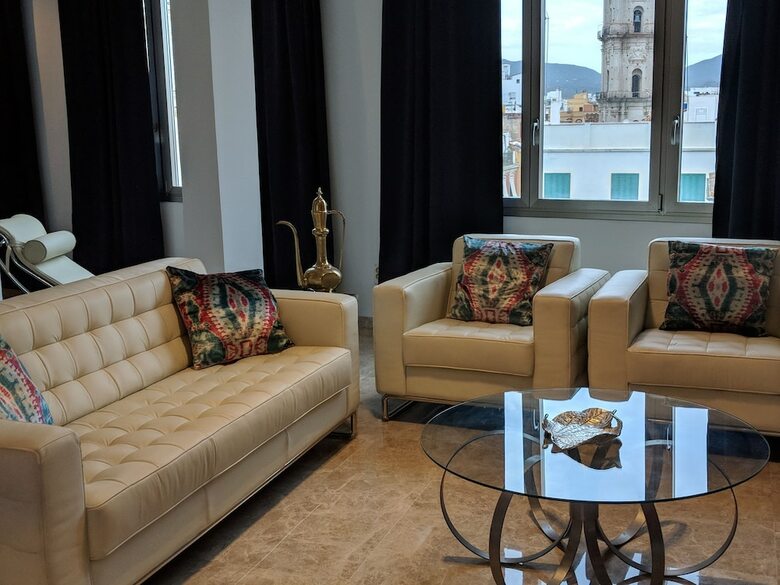 Apartamentos Arc Felix Saenz