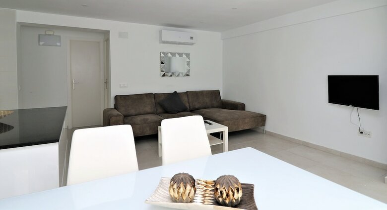 Apartamentos Versalles 7-32