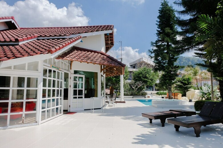 Capital O 802 Omah Londo Hotel & Resort