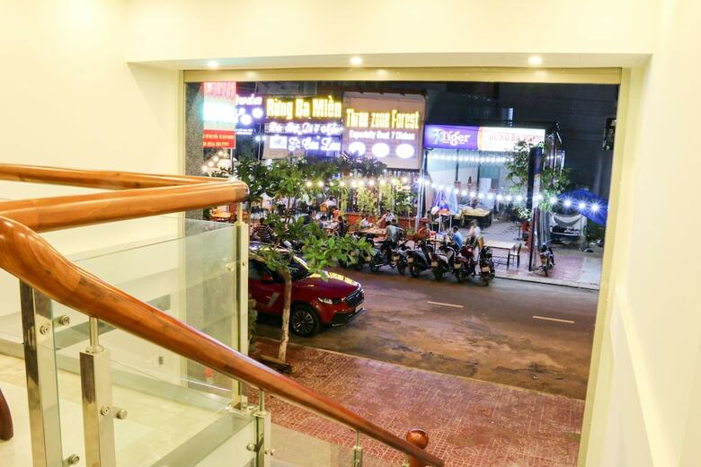 Hotel Khach San Bien Xanh