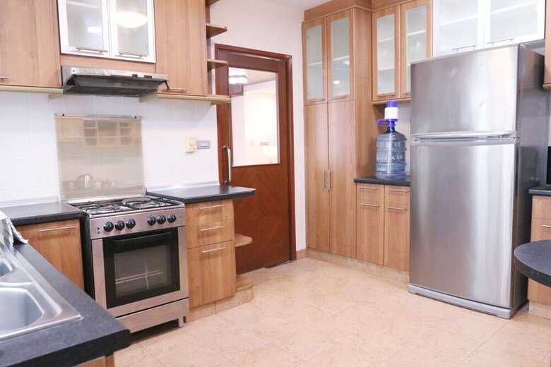 Jj Suites - Your Home On 11