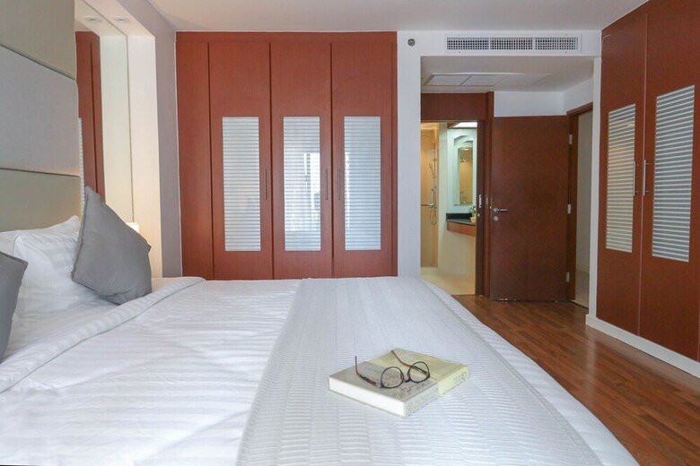 Jj Suites - Your Home On 11