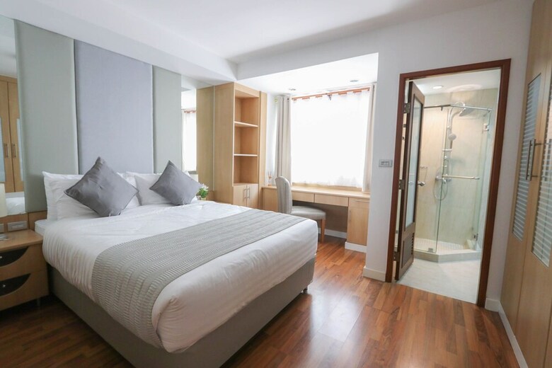 Jj Suites - Your Home On 11