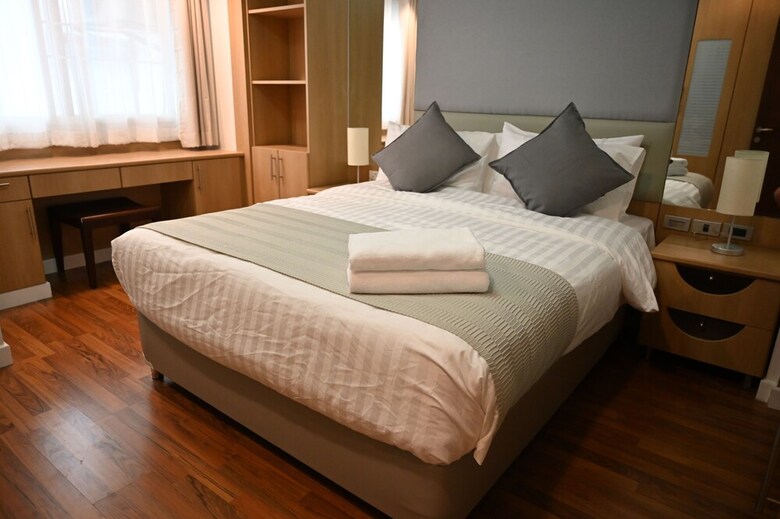 Jj Suites - Your Home On 11