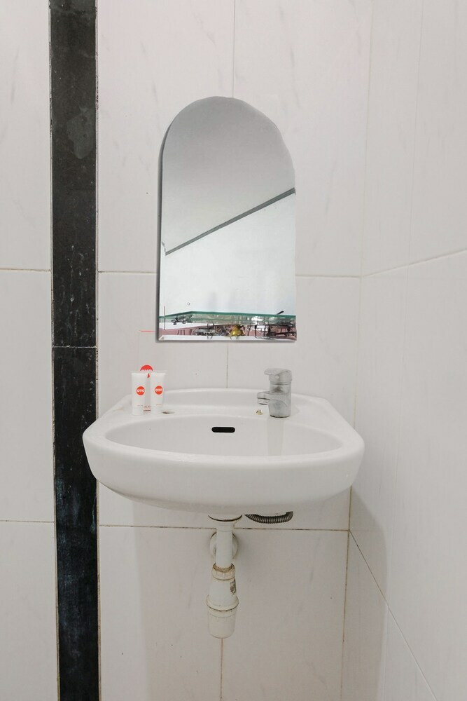 Oyo 803 Toetie Hotel