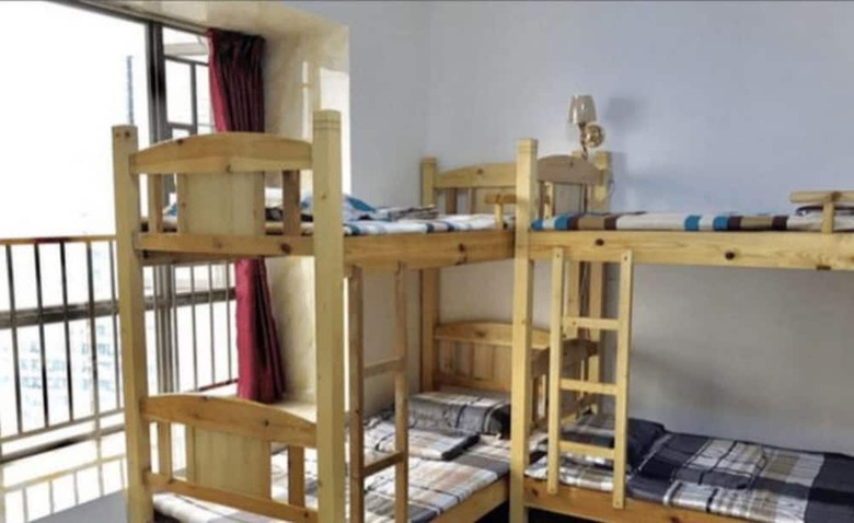 Hostal Warm Home Youth Hostel