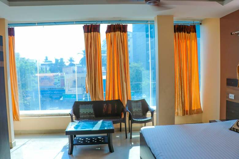 Hotel S4 Residency
