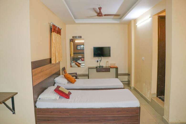 Hotel S4 Residency