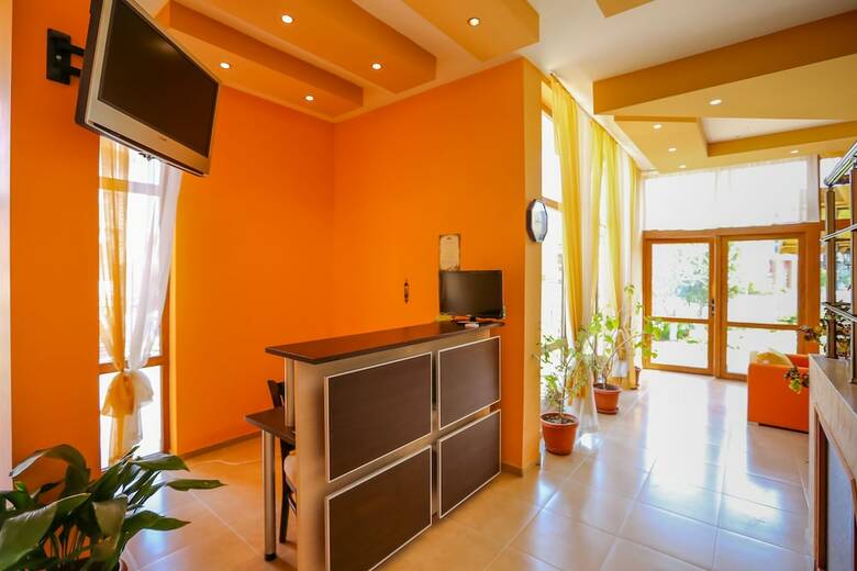 Hotel Triple Room In Dafinka Guest House
