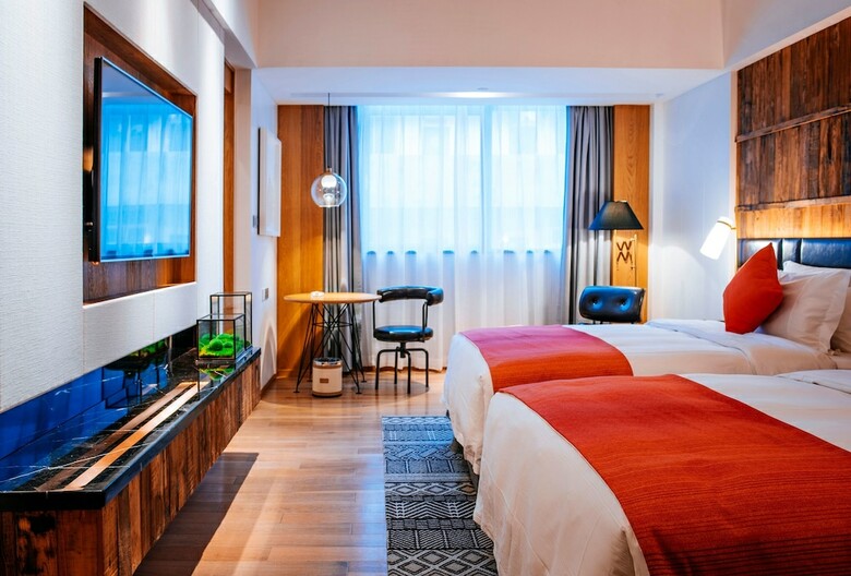 Qi Hotel