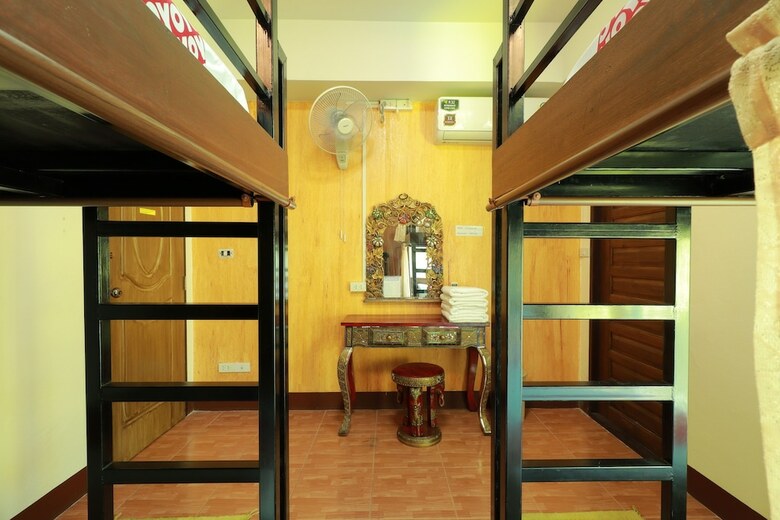 Hotel Oyo 473 Faikham Hostel