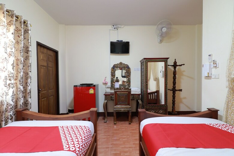 Hotel Oyo 473 Faikham Hostel
