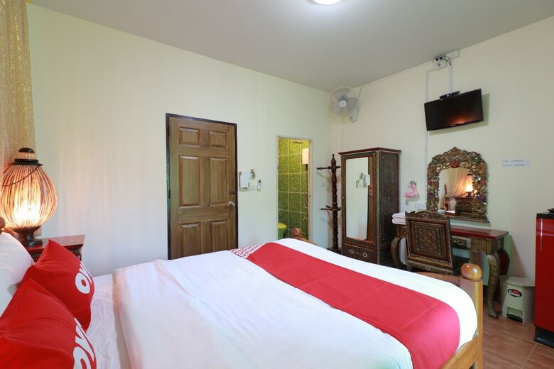 Hotel Oyo 473 Faikham Hostel