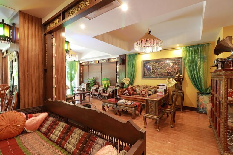 Hotel Oyo 473 Faikham Hostel