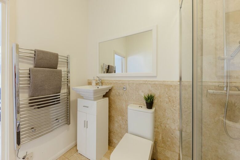 Marina Apartment Canary Wharf
