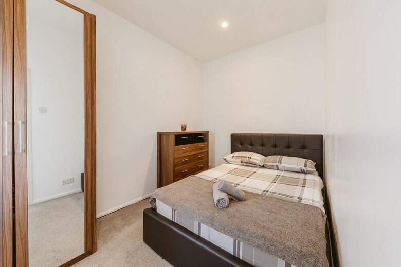 Marina Apartment Canary Wharf