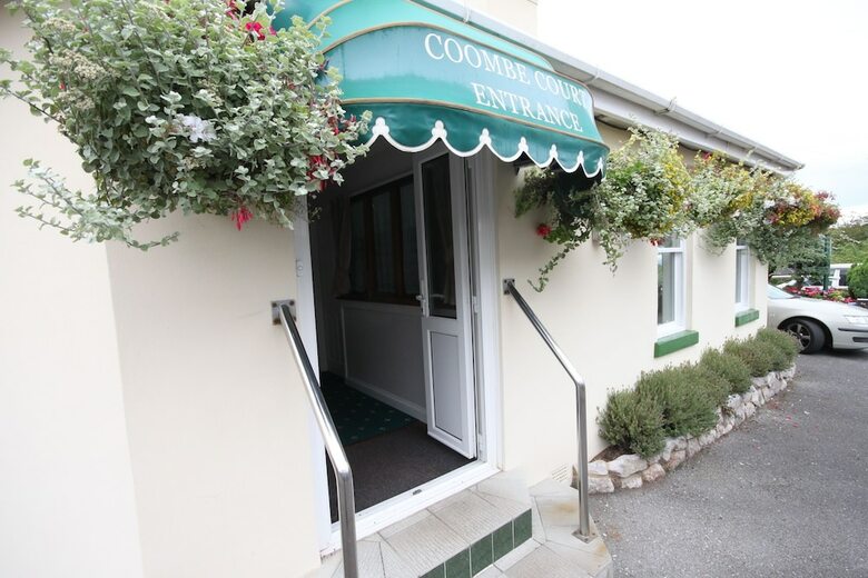 Coombe Court Hotel