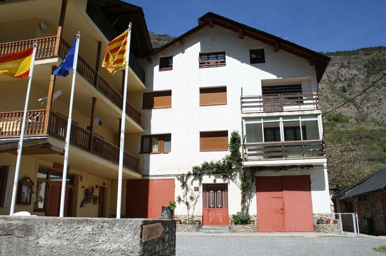 Hotel Casa Peret de Pereto