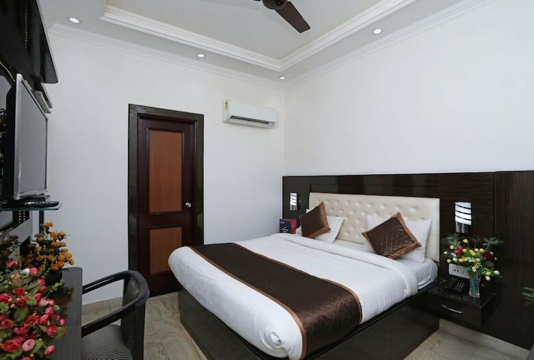 Marc Royal By Asapian Hotels